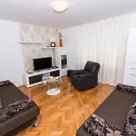 Apartment Put Ravnih Njiva